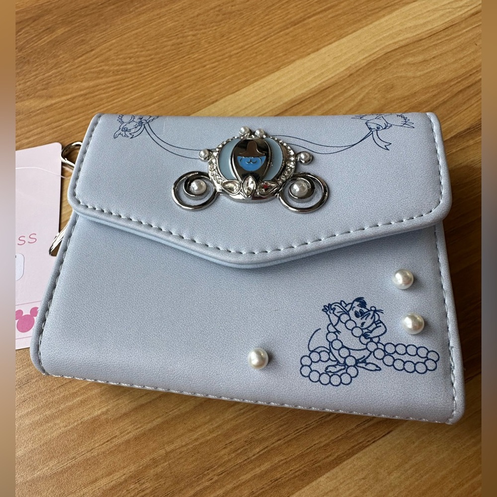 Disney box lunch Cinderella XCINDERELLA MML STUD NYL INDEXE wallet limited nwot